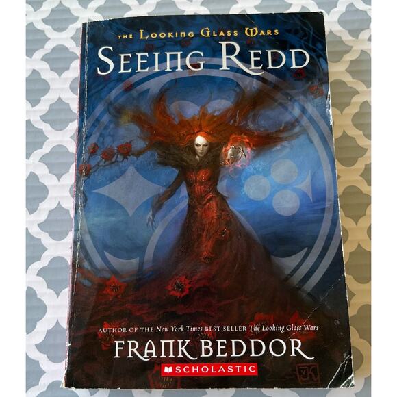 Seeing Red by Frank Beddor The Looking Glass Wars Paperback Book Pre-Loved - Picture 1 of 7